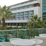 Port منتجع 5*