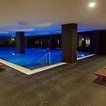Port 5* Side