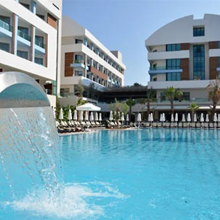 Semesteranläggning (resort) Port Side