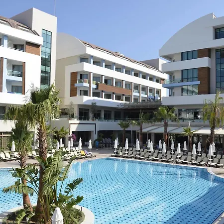 Port Semesteranläggning (resort) Side