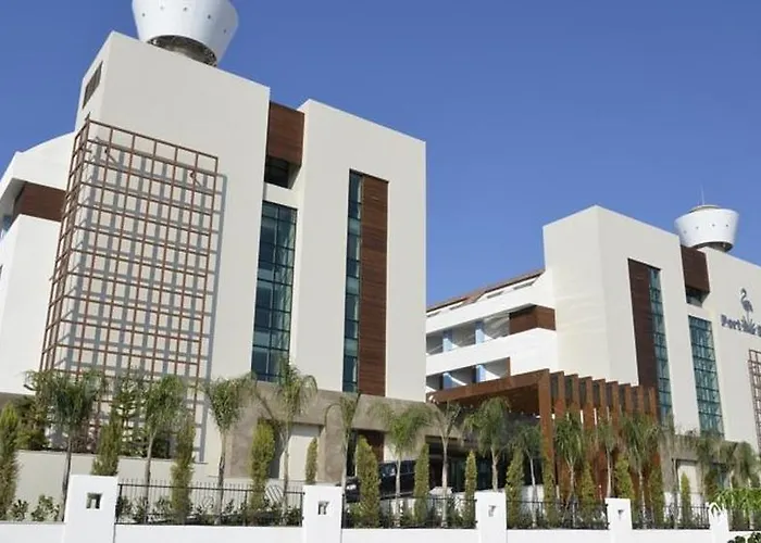 Port Semesteranläggning (resort) Side