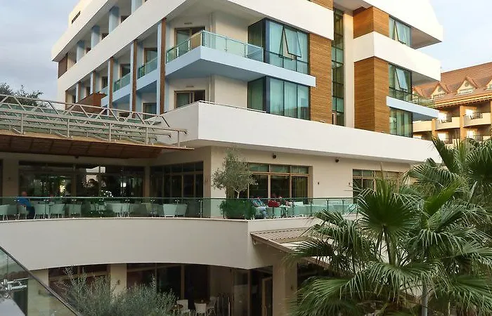 Semesteranläggning (resort) Port 5*