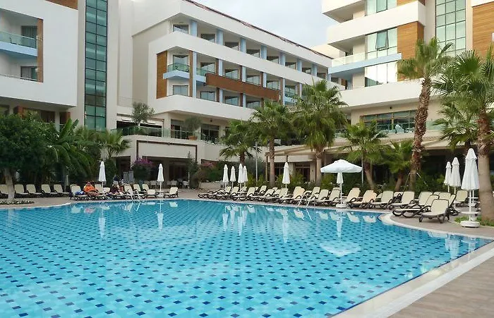 Semesteranläggning (resort) Port Side
