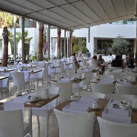 Port Üdülőközpont 5*